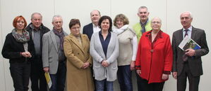 Elke Bauer (vorne Mitte), Leiterin der Wohneinrichtung Sankt Benedikt in Windischeschenbach.